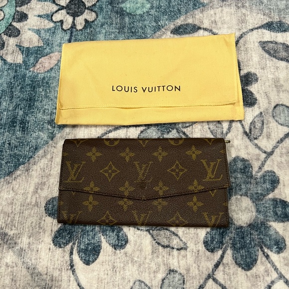 Louis Vuitton Sarah monogram vintage Wallet w/dust bag EUC - Picture 2 of 10